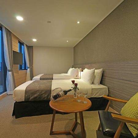 ג'גו I-Jin Hotel מראה חיצוני תמונה
