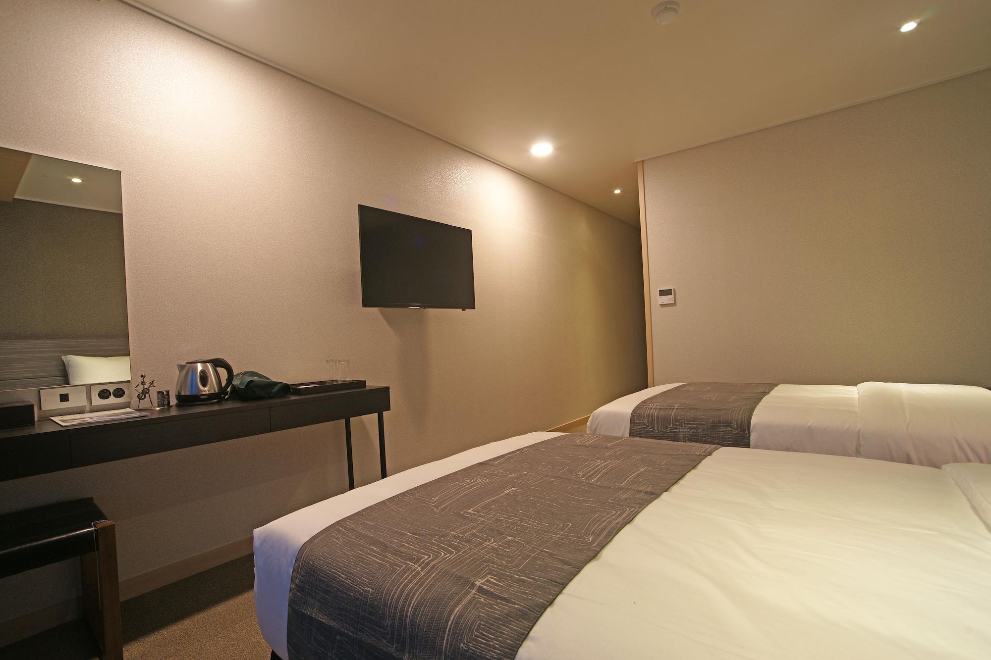 ג'גו I-Jin Hotel מראה חיצוני תמונה