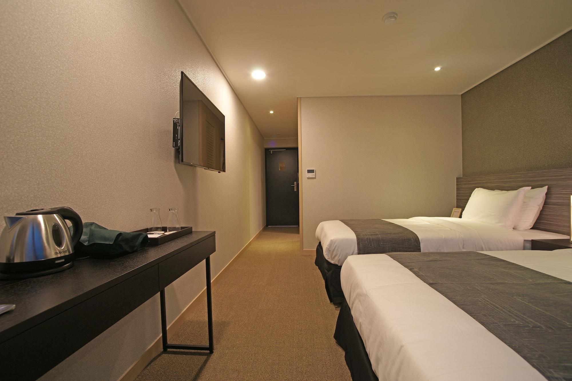 ג'גו I-Jin Hotel מראה חיצוני תמונה