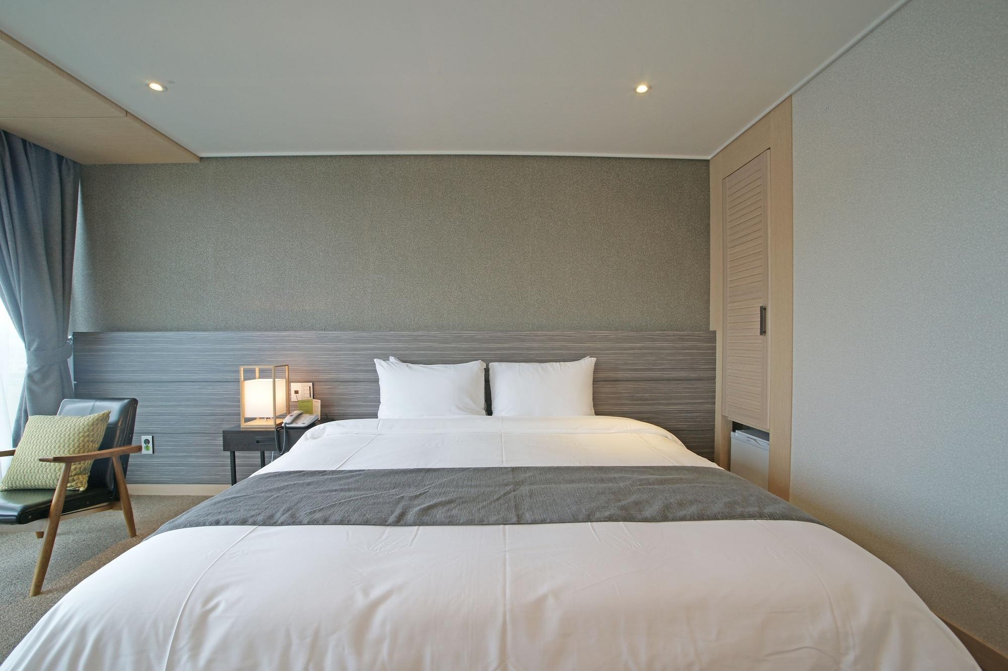 ג'גו I-Jin Hotel מראה חיצוני תמונה