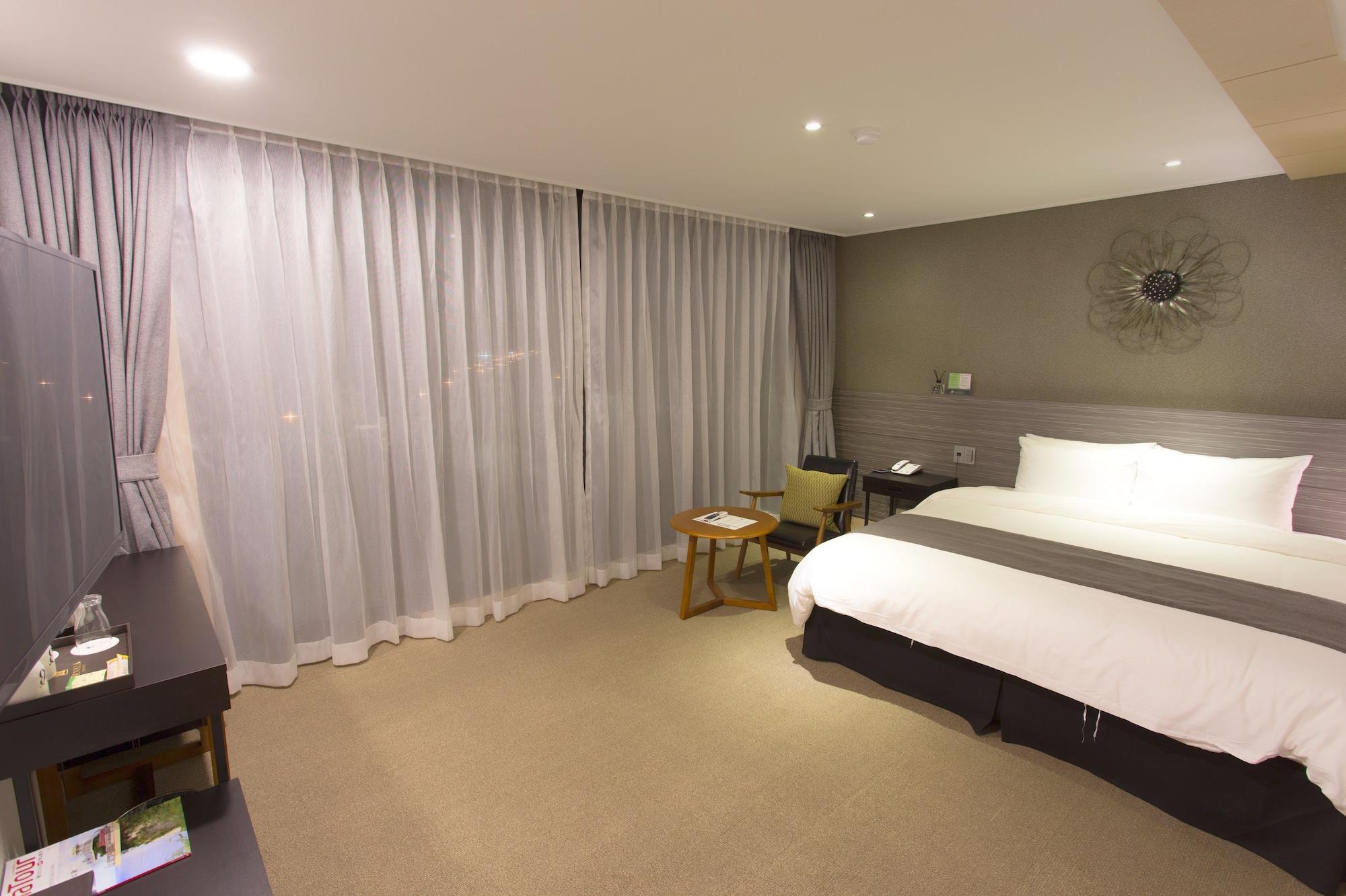 ג'גו I-Jin Hotel מראה חיצוני תמונה