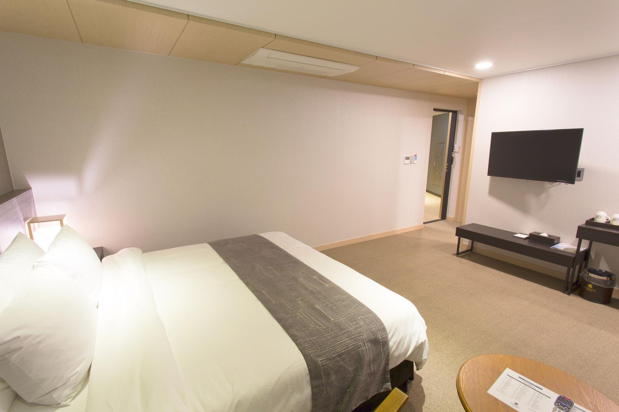 ג'גו I-Jin Hotel מראה חיצוני תמונה