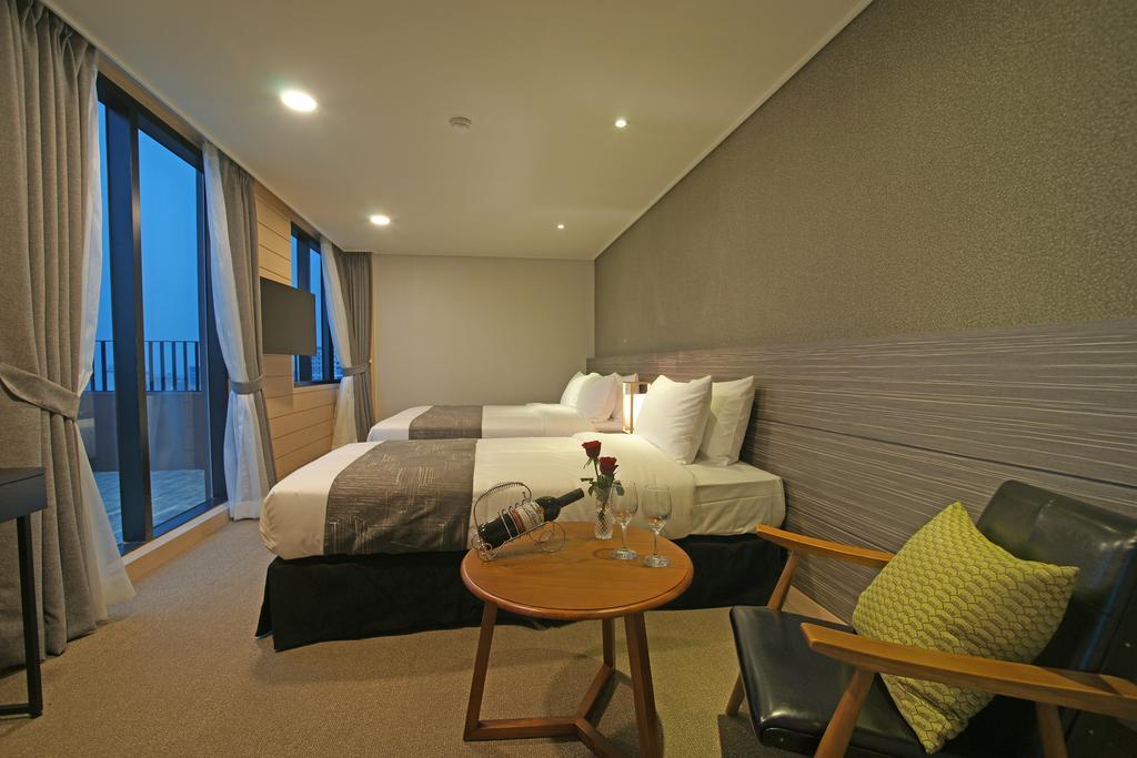 ג'גו I-Jin Hotel מראה חיצוני תמונה