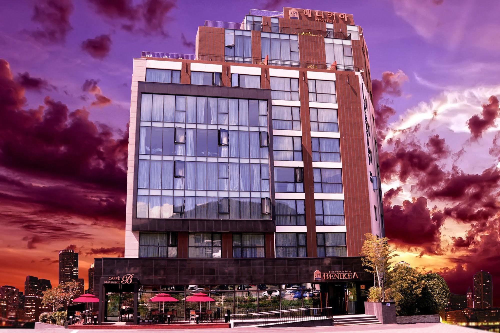 ג'גו I-Jin Hotel מראה חיצוני תמונה