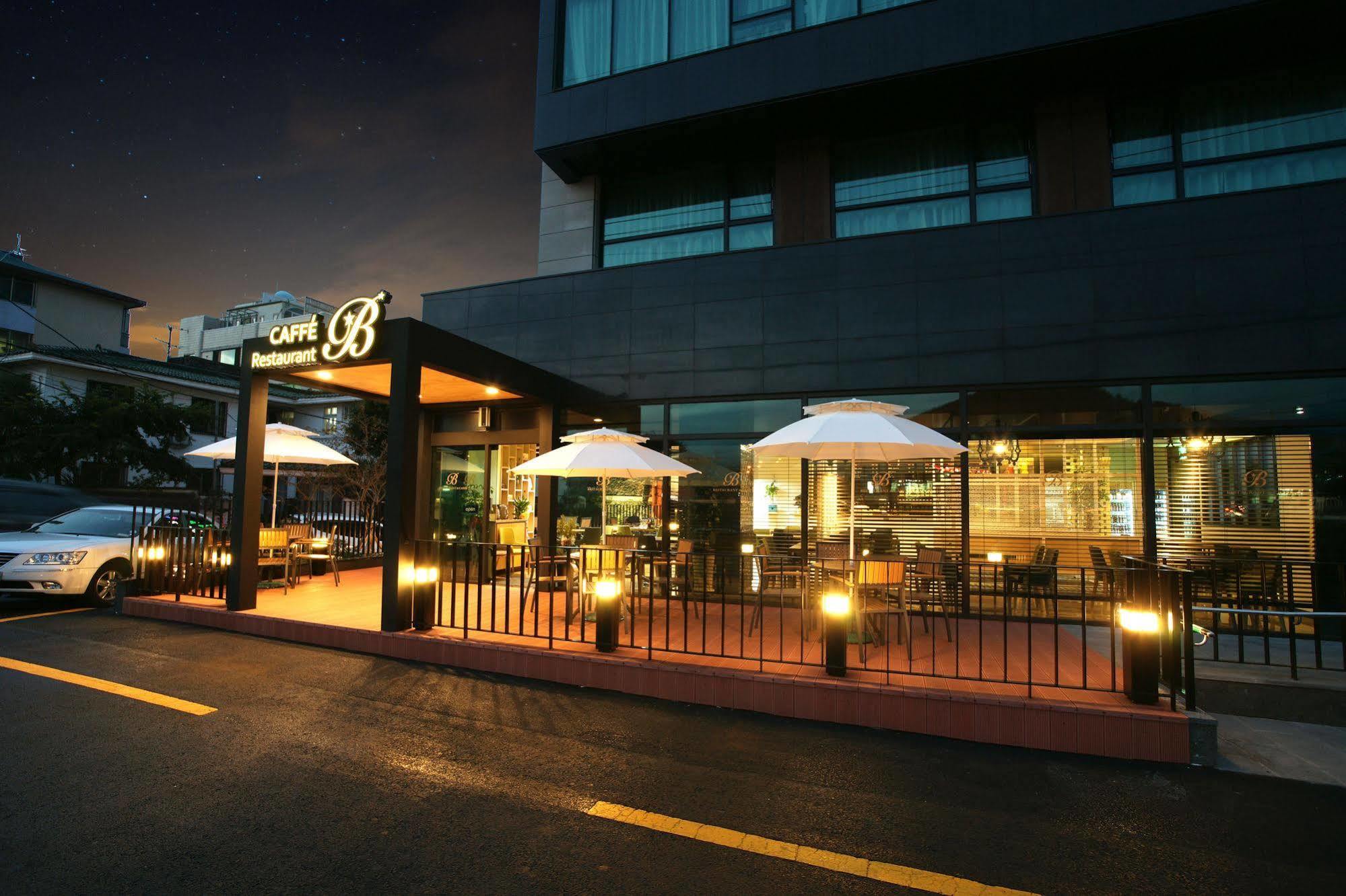 ג'גו I-Jin Hotel מראה חיצוני תמונה